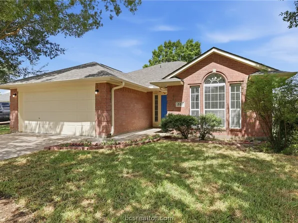207 Landsburg Ct, College Station, TX 77845