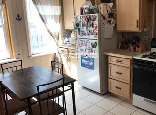 4 Baldwin Pl #2Y, Boston, MA 02113