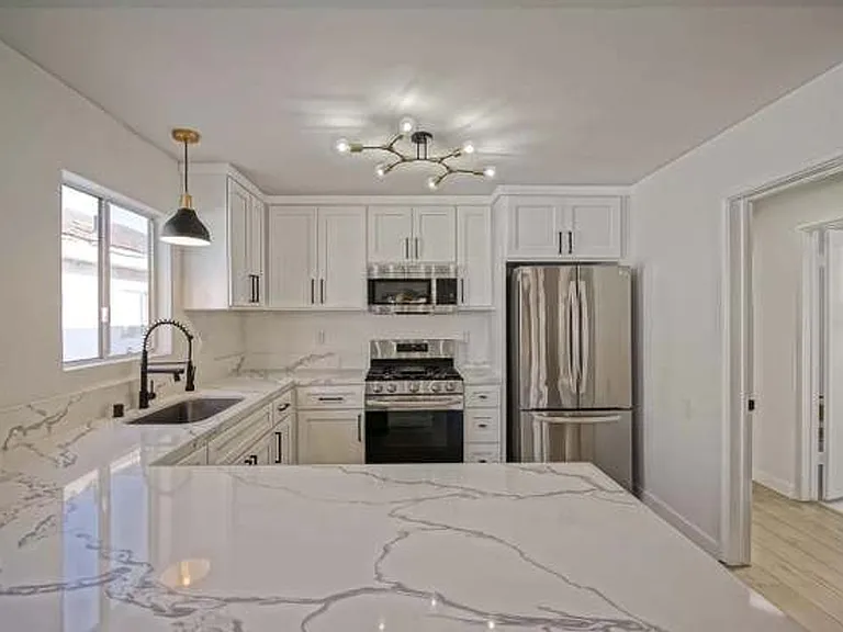 408 Larsson St — Photo 5
