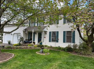 104 Abbey Dr, Royersford, PA 19468