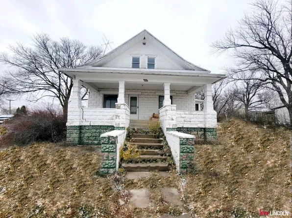 603 E Maple St, Sutton, NE 68979