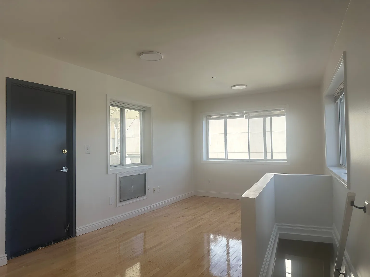 2 bed, $2,400 — Photo 3