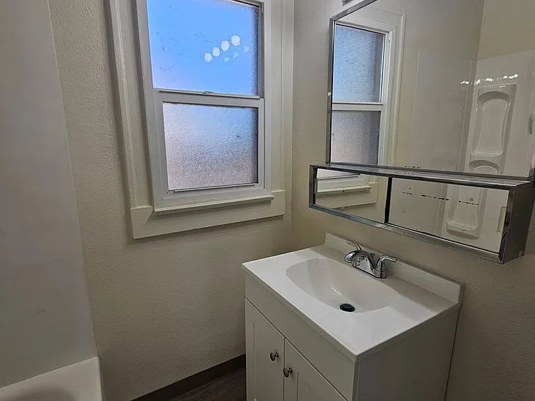 125 N Columbus Ave — Photo 14