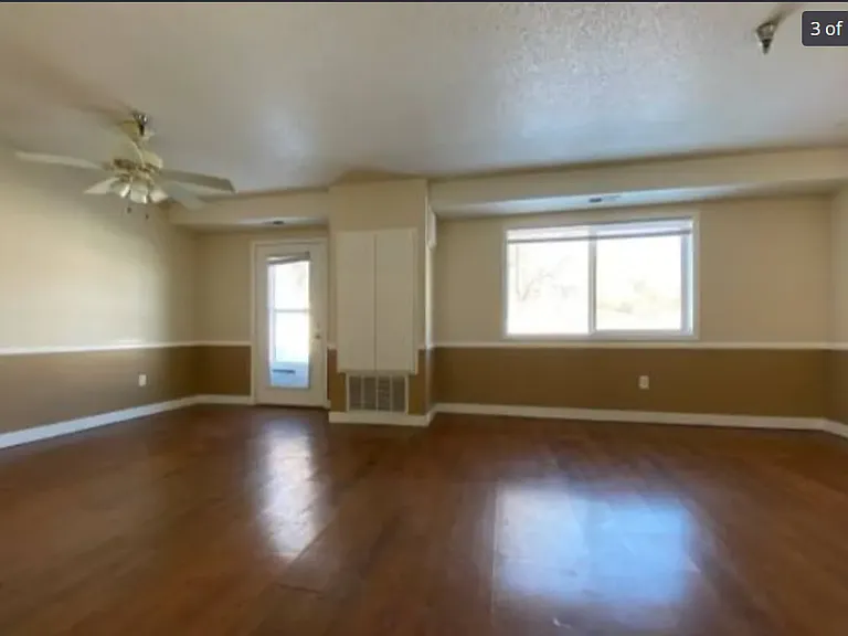 395 Van Dyke St — Photo 7