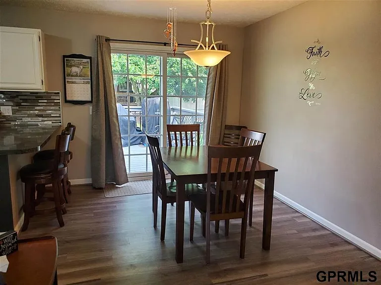 2201 Scarborough Dr — Photo 7