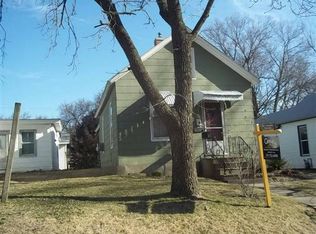 112 Harrison Ave, Burlington, IA 52601
