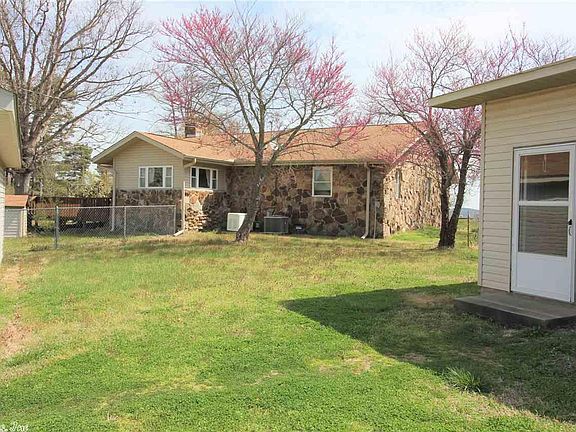 4th image of 205 Catland Ln