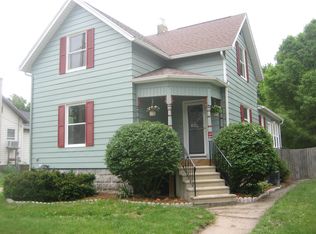 604 N Jackson St, Ionia, MI