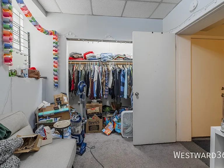 531 W Roscoe St #2R — Photo 23