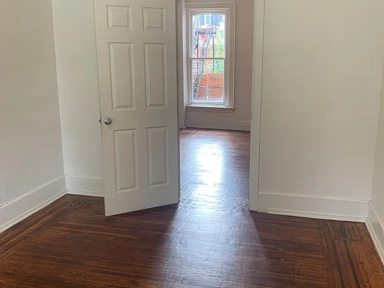 154 Lafayette St #1 — Photo 8