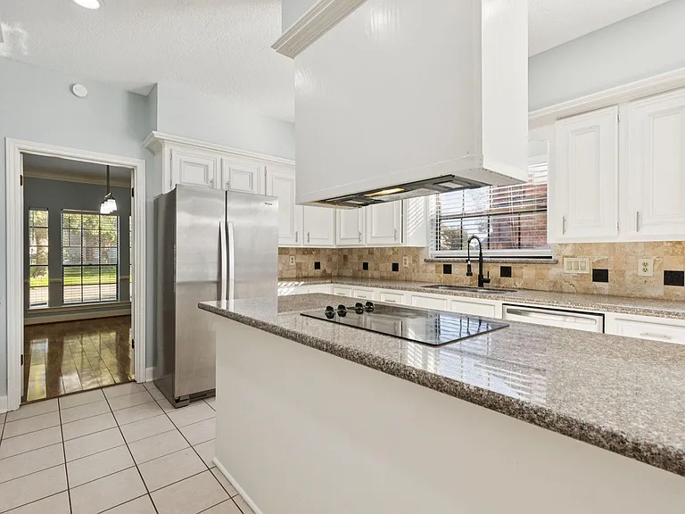 14819 Walbrook Dr — Photo 6
