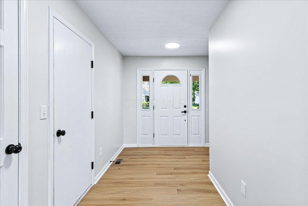 Apartment in Grove City, Franklin County - More