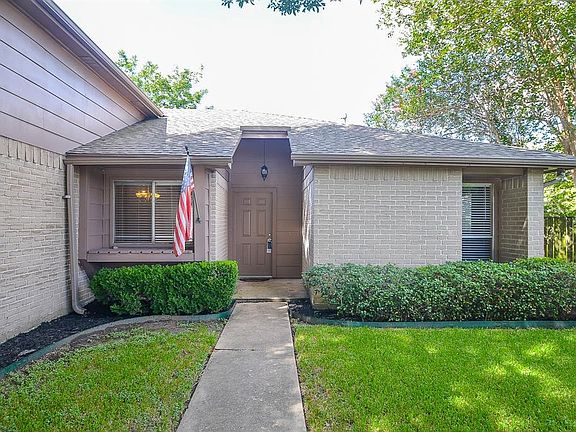 3rd image of 2510 Sage Ct