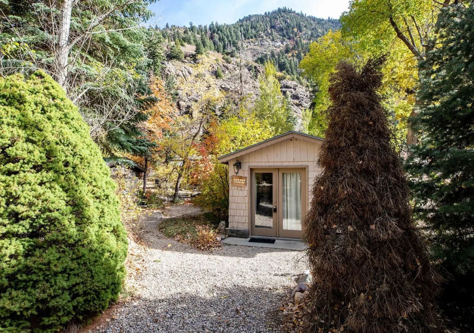 Adorable Studio Cabin on Big Cottonwood River — Photo 2