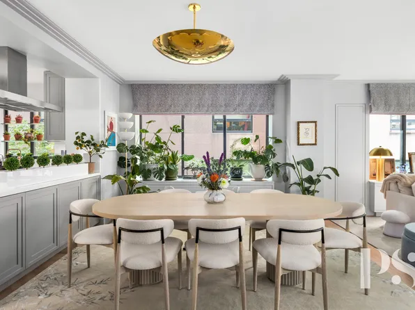 733 Park Avenue image 8 of 27