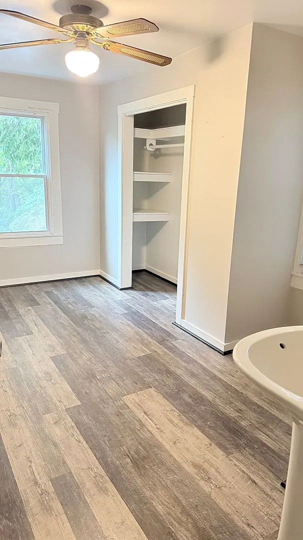 2 bedroom duplex mohawk school! — Photo 4
