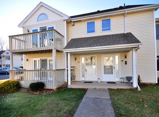 34 Millbrook Ct UNIT 34, Newington, CT 06111