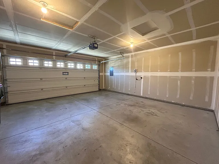 115 E Cassidy Dr — Photo 4