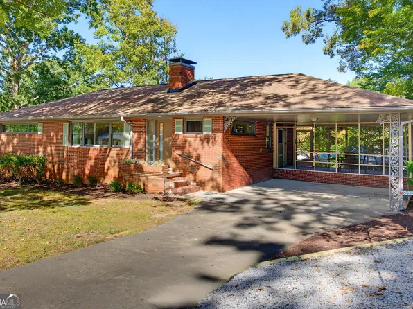 2319 Clearwater Dr SE, Marietta, GA 30067
