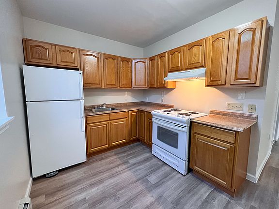 5th image of 990 Wethersfield Ave #113