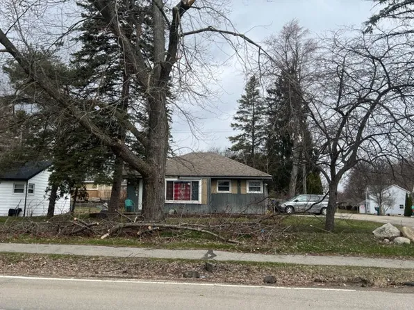 304 W Clarkston Rd, Lake Orion, MI 48362