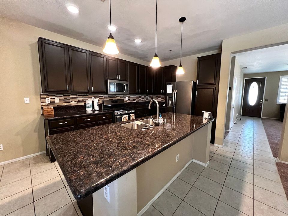 1st image of 14987 Granite Peak Ave