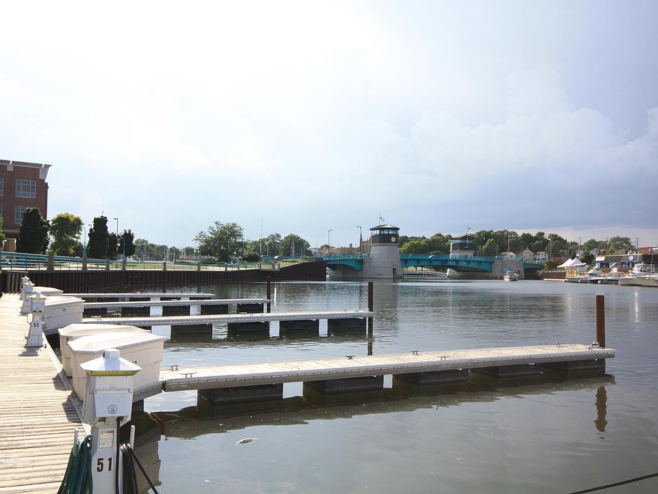 2nd image of 54 Gaslight Pointe Mari