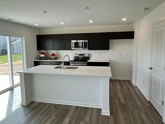 2nd image of 1455 Juniper Dr