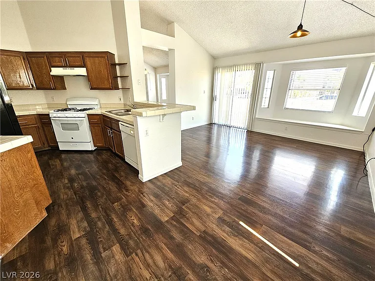 2817 Albemarle Way — Photo 4