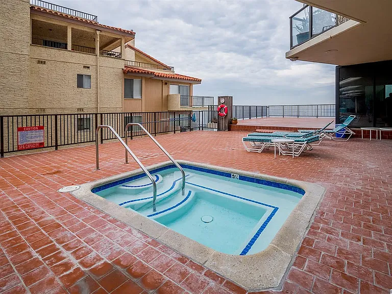 Jacuzzi