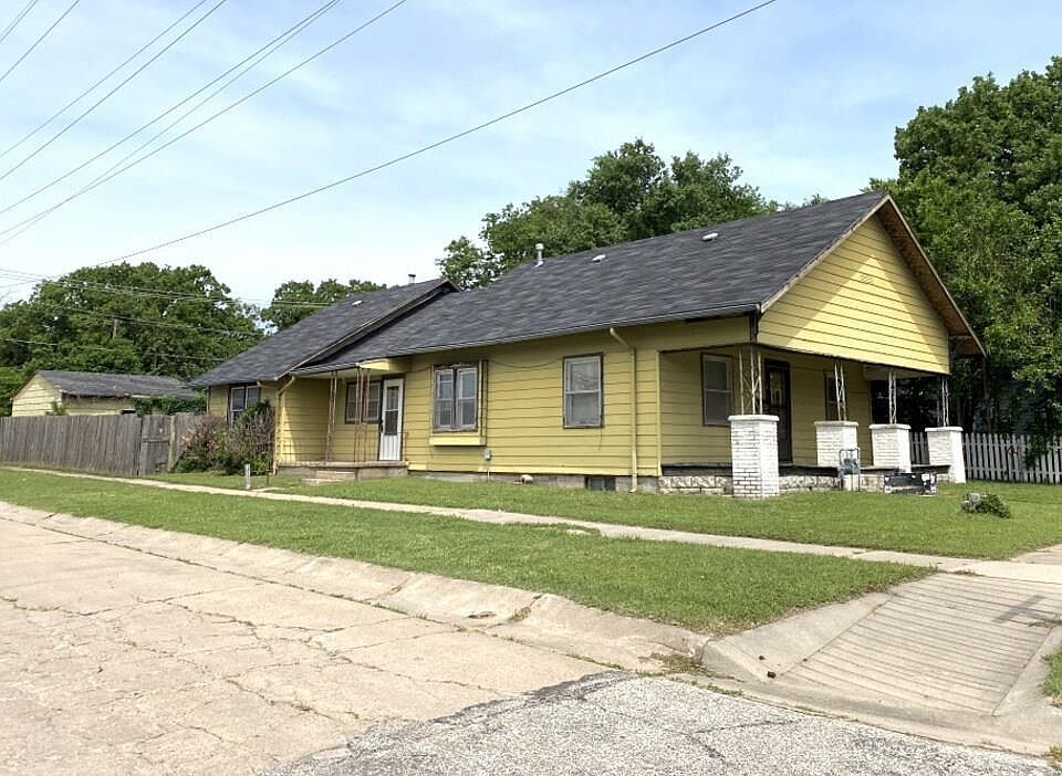 1st image of 424 S Blaine St