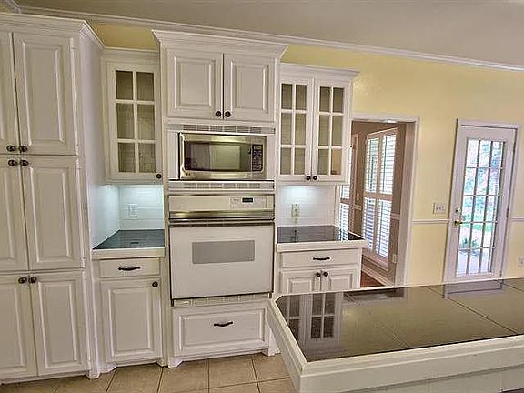 5th image of 105 Harmony Hill Ct