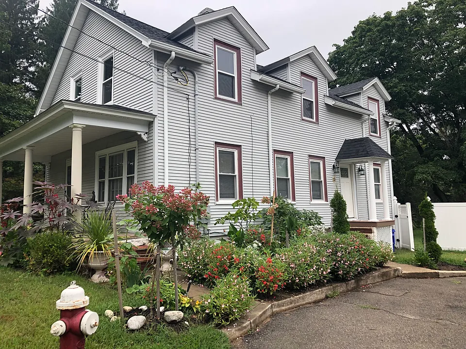 97 Tiffany St #1
