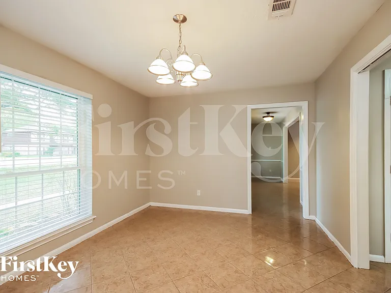 26715 Westwood Dr — Photo 5