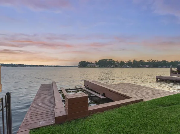 2811 Hemingway Dr, Montgomery, TX 77356