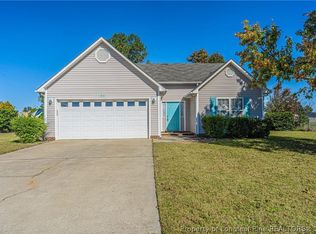 162 Cavalier Dr, Raeford, NC 28376