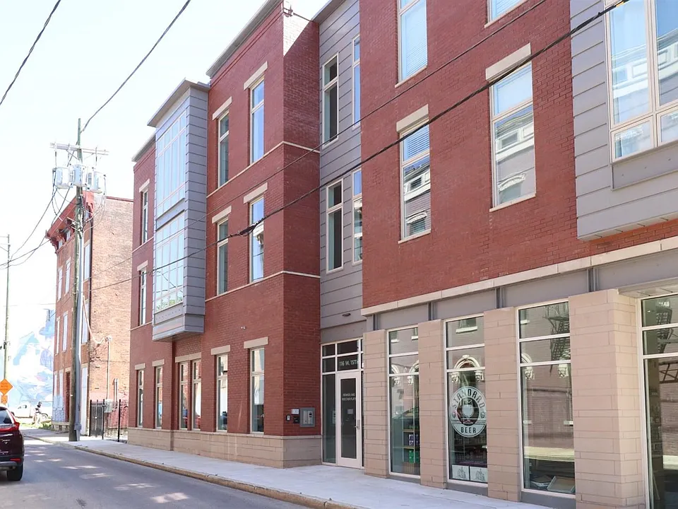 116 W 15th St #2