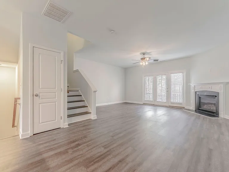 713 Samuel Cary Dr — Photo 16