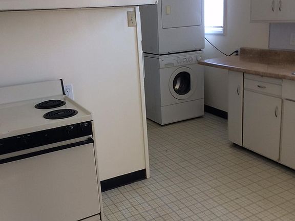 5th image of 579 29th St
