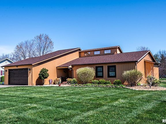 3rd image of 3012 Hickory Ridge Dr