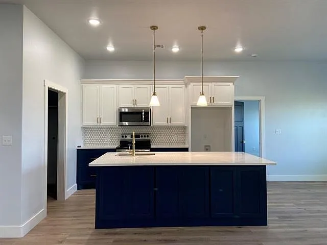12226 Northeast Stone Ridge Lane - 1 — Photo 3