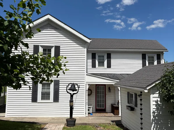 81 Graham St, Greenville, VA 24440