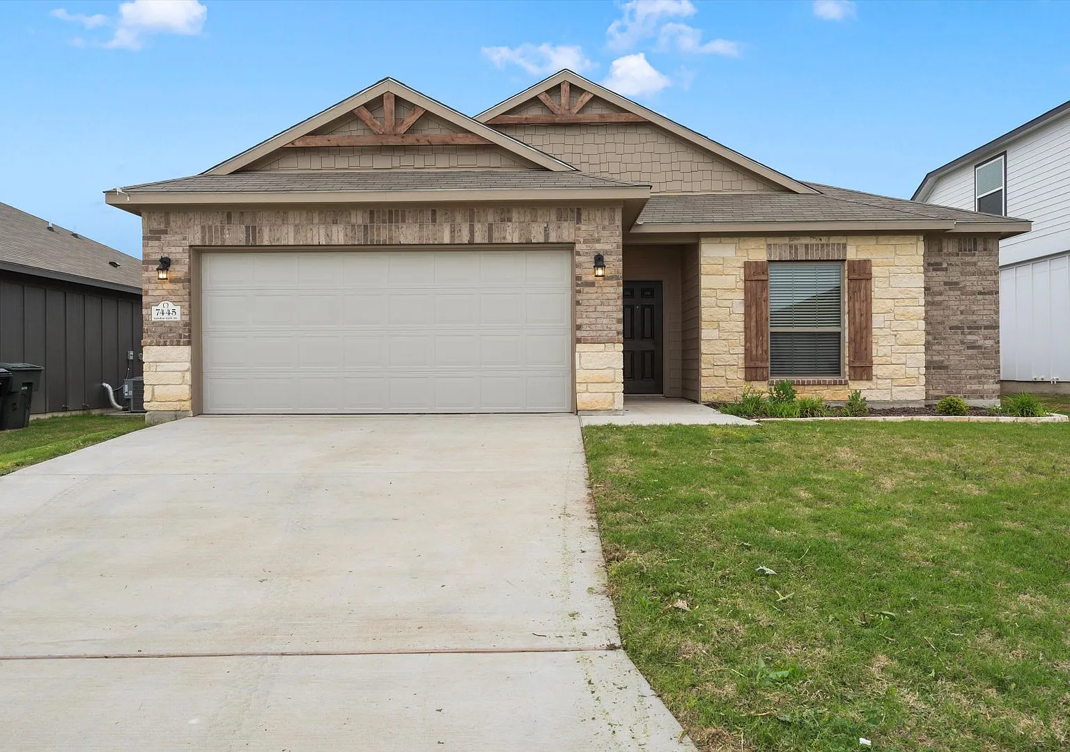 Available Now! Beautiful 3 Bedroom Home Located In Temple, Texas! — Photo 1