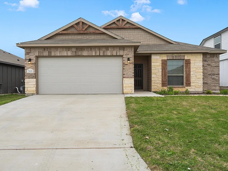 7445 Garden Glen Dr — Photo 1