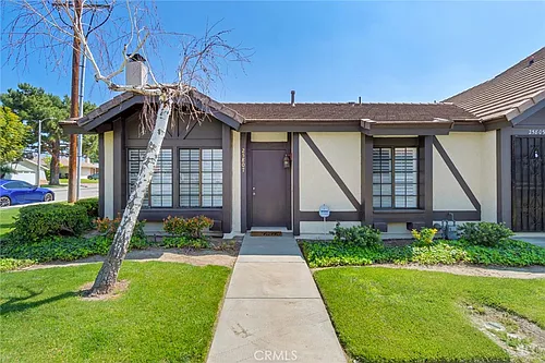 25807 Mission Rd Photo 1
