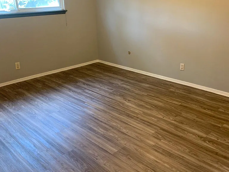 6336 Mendius Ave NE — Photo 12