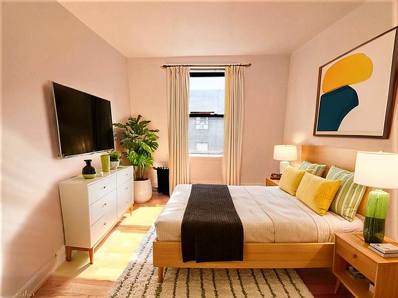 4th image of 725 4th Ave APT C4
