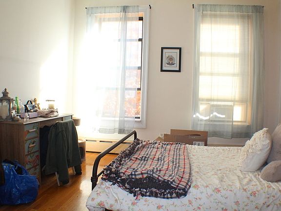 2nd image of 251 Stanhope St APT 2L