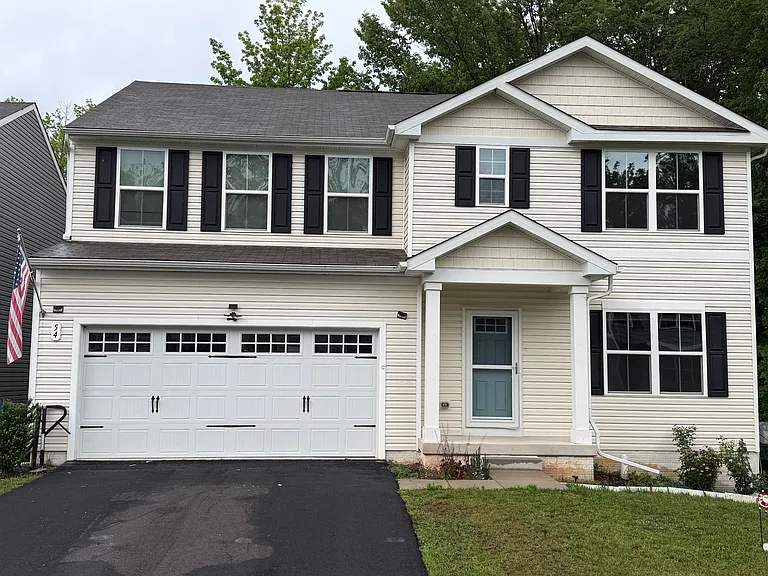 54 Goldspire Dr — Photo 2