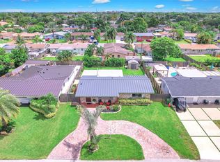 7871 NW 11th Ct, Pembroke Pines, FL 33024